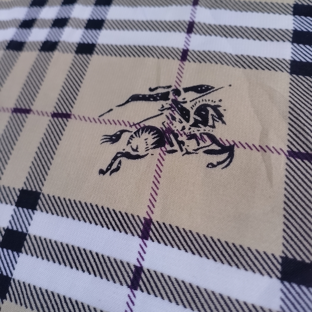 Burberry London Plaid Scarf Classic Nova Check 60” Designer Scarf - Picture 3 of 13
